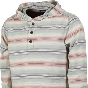 Patagonia Lightweight fjord hoodie in a white/pink color